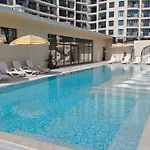 Europroperties Skyline Appartamento